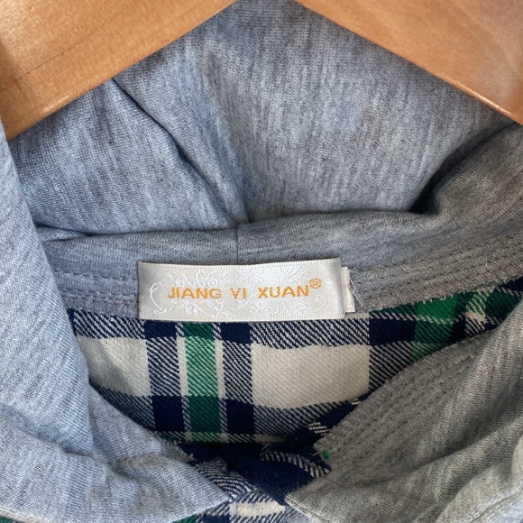 (B49) Jiang Vi Xuan Plaid Hoodie Long Sleeve Button-Up Drawstring with Pockets - Picture 3 of 10